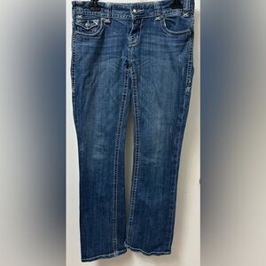 Rock & Roll Cowgirl Blue Straight Leg Jeans
Missing button cover